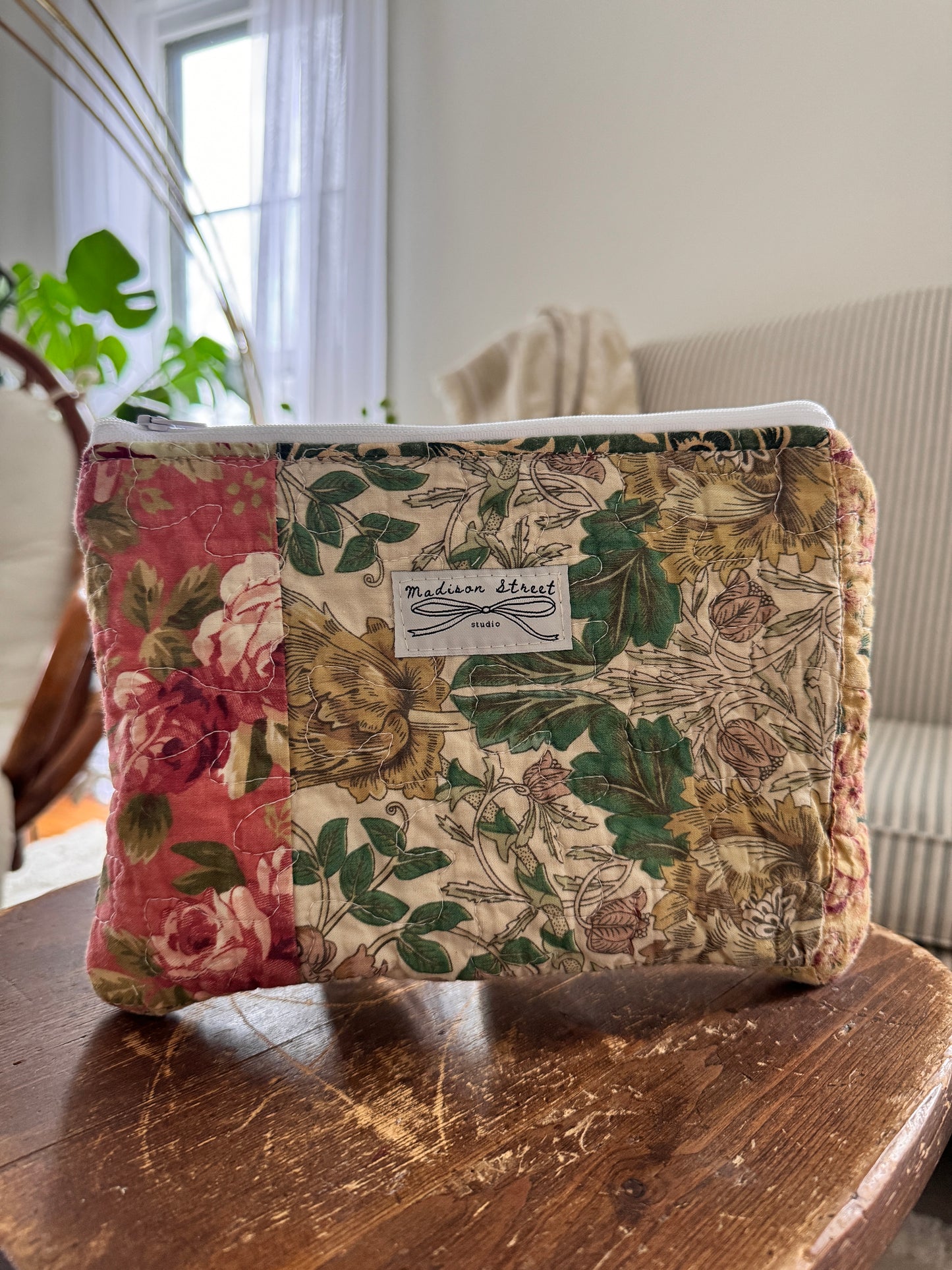 Vintage Floral Zipper Pouch
