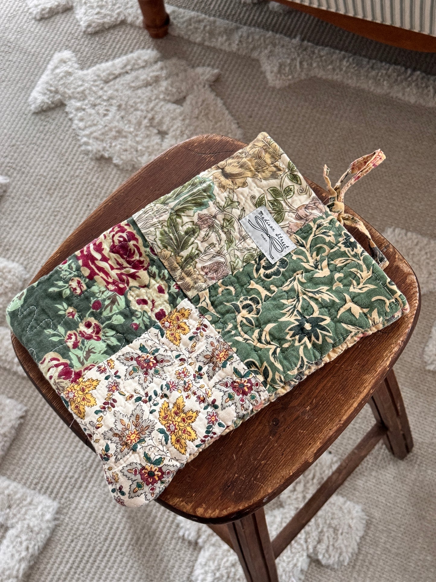 Vintage Floral Tie Pouch